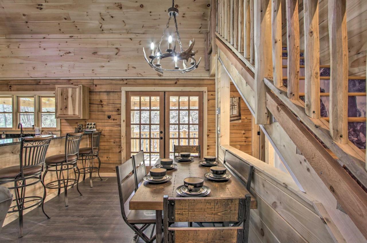The Phoenix Cabin With Hot Tub In Gatlinburg! Bagian luar foto