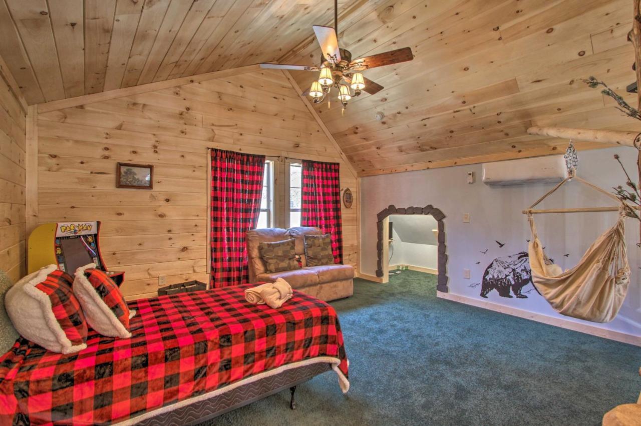 The Phoenix Cabin With Hot Tub In Gatlinburg! Bagian luar foto