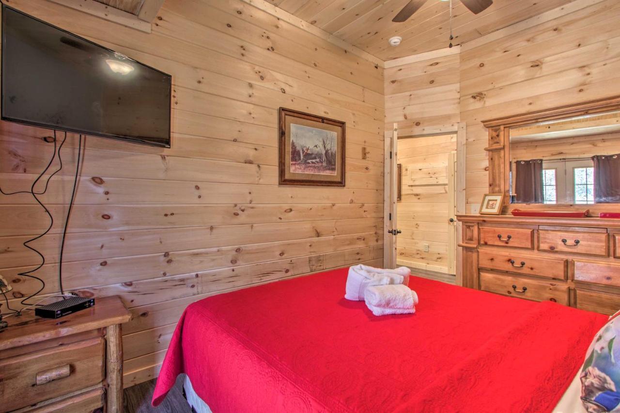 The Phoenix Cabin With Hot Tub In Gatlinburg! Bagian luar foto