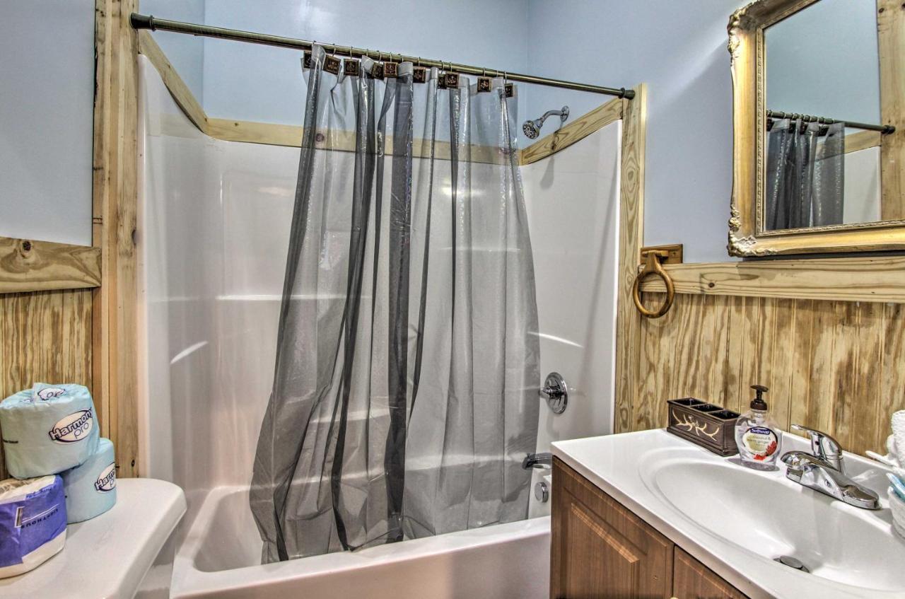 The Phoenix Cabin With Hot Tub In Gatlinburg! Bagian luar foto