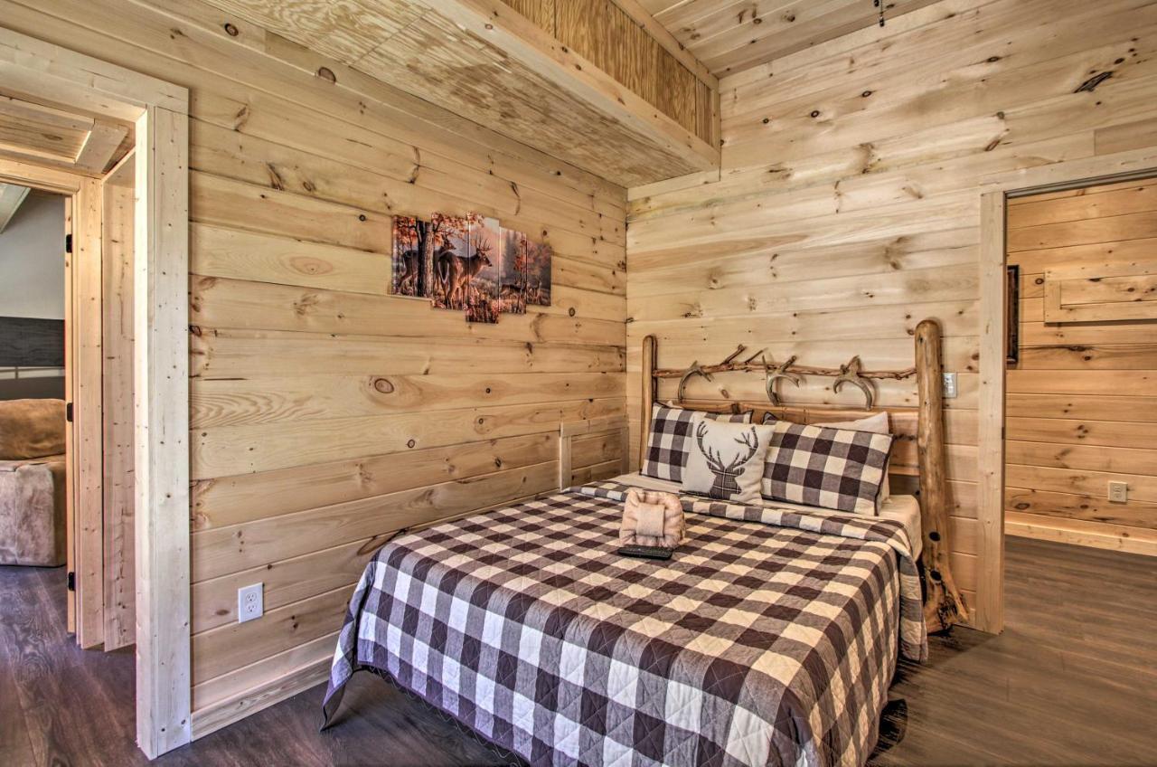 The Phoenix Cabin With Hot Tub In Gatlinburg! Bagian luar foto