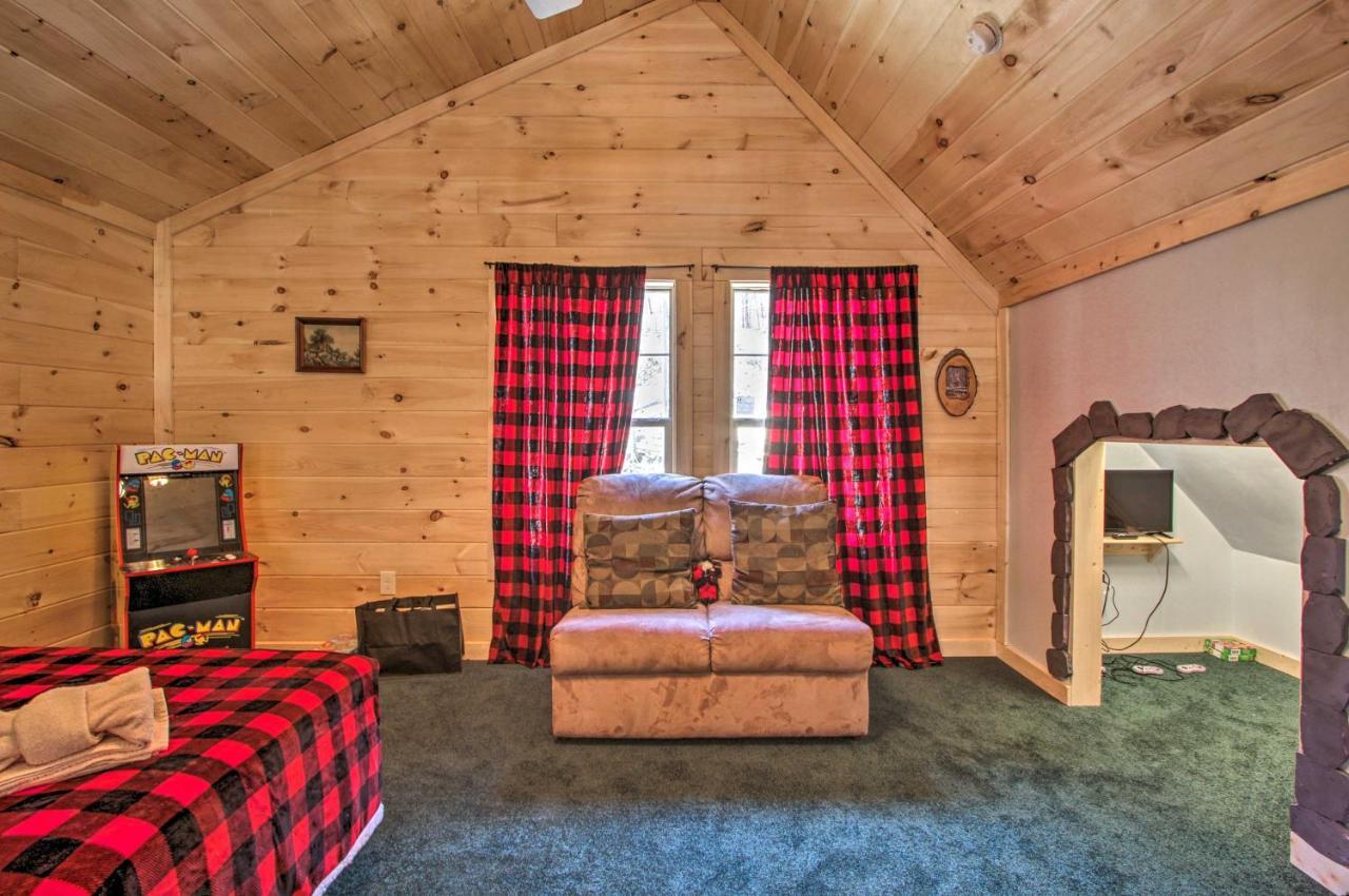 The Phoenix Cabin With Hot Tub In Gatlinburg! Bagian luar foto